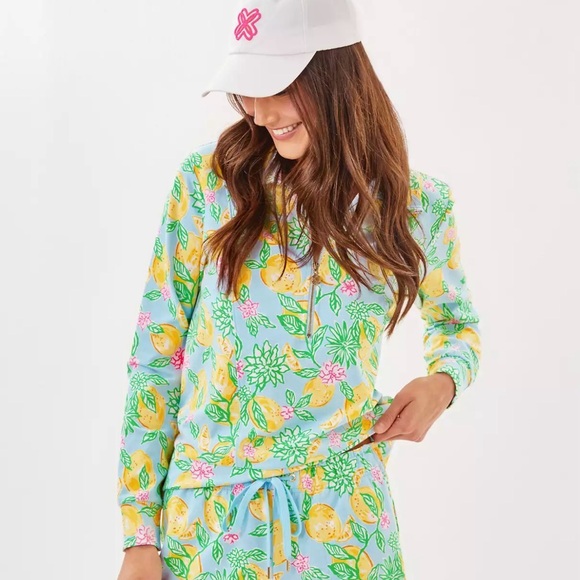 NWT Lilly Pulitzer Lemon Print Shorts size medium! 🍋 - Picture 2 of 9